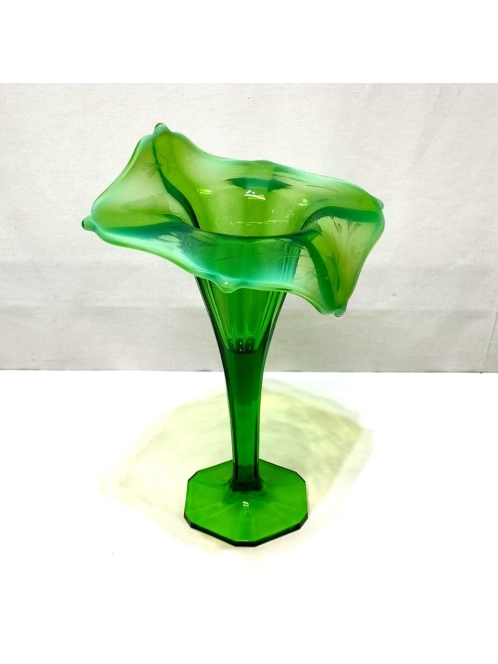 Jack In The Pulpit Trumpet Vase Opalescent Wheel-Cut Etch Hexagonal Pedestal VTG